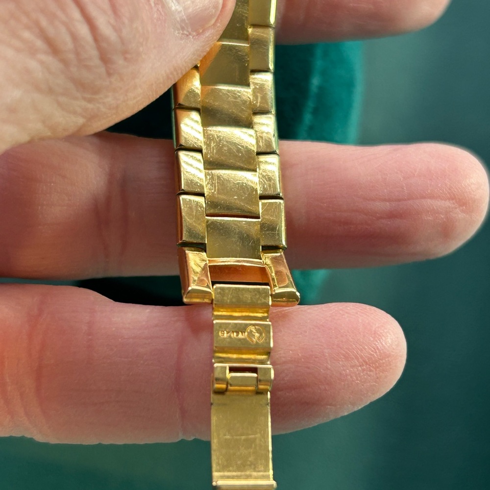 Gucci Gold Timepiece 3300.2.L Gold Plated - Picture 5 of 11